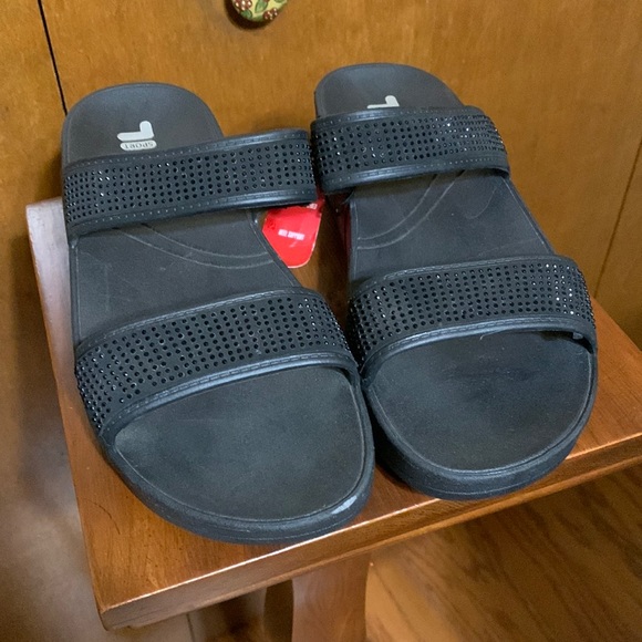 🆕 FILA- BLACK SANDALS (10) - Picture 1 of 12